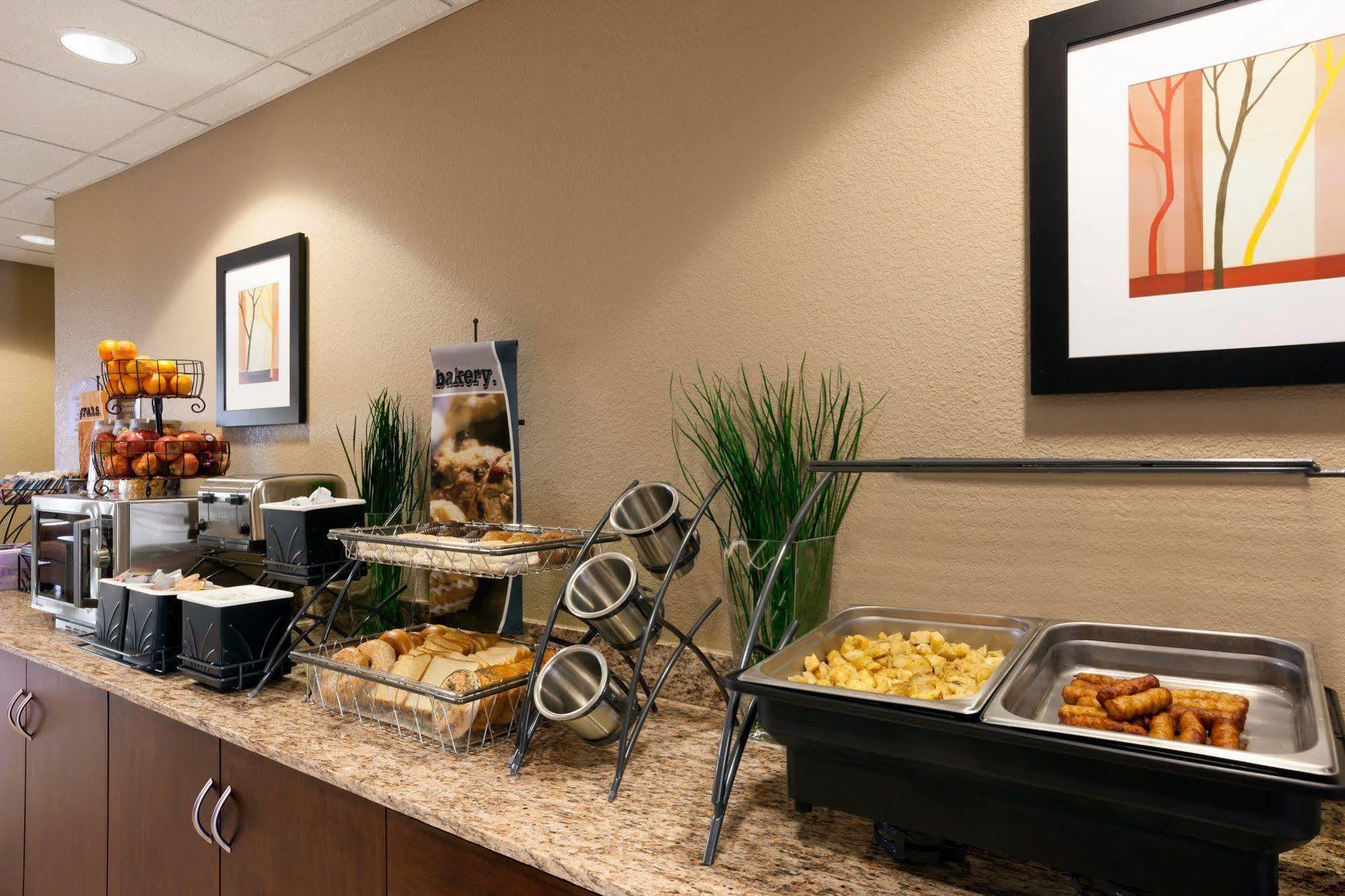 Garner Hotel Gonzales By Ihg Exterior photo